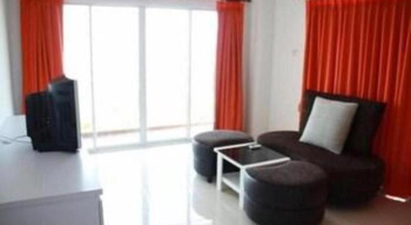 Nana Chat Bangsaen Hotel Si Racha Exterior photo